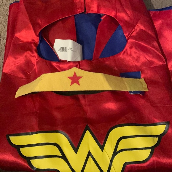 Wonder Woman costume. Cape and crown set - Picture 2 of 2